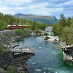 Heinali Hytta * Isfjorden