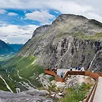 Alpstuga Heinåli Hytta *