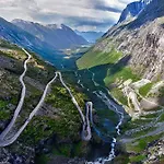 Heinåli Hytta * Isfjorden