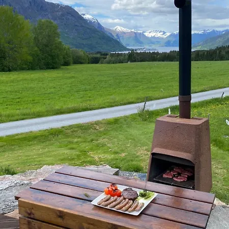 Heinåli Hytta *