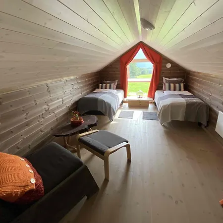 Heinali Hytta シャレー Isfjorden