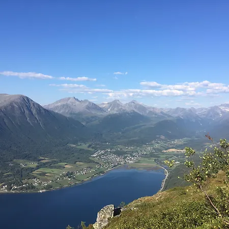 Heinali Hytta בקתה *