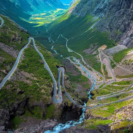 Heinali Hytta * Isfjorden