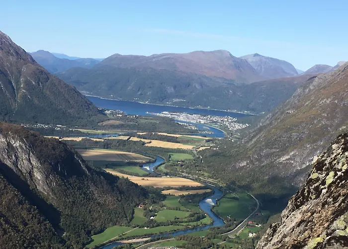Heinali Hytta 木屋 Isfjorden